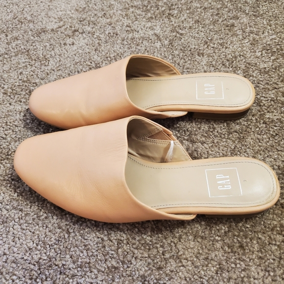 Gap Nude Beige Leather Slip on Slides Mules - Picture 3 of 8